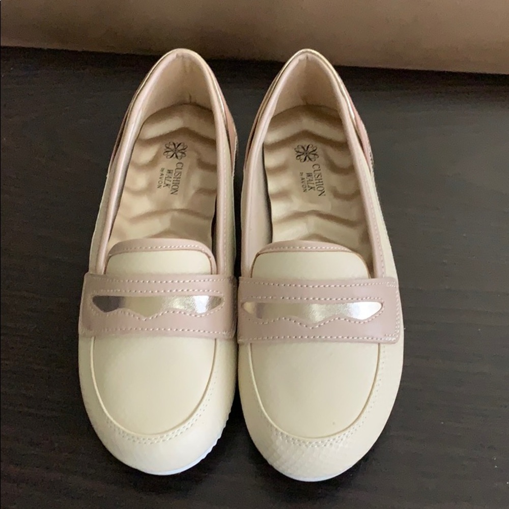 New Comfortable walking shoes